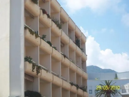 Apartment Studio Vue Mer En Centre Ville A 150 M De La Plage Cavalaire-sur-Mer France